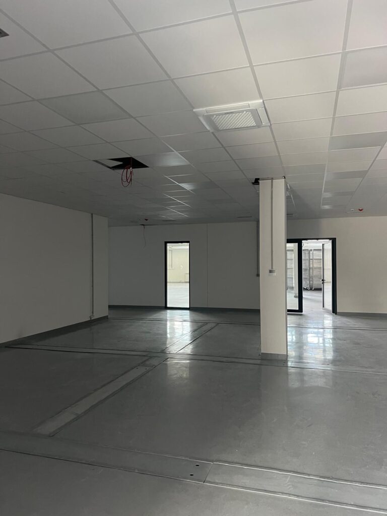 WhatsApp Image 2024-05-29 at 17.29.58 (11)